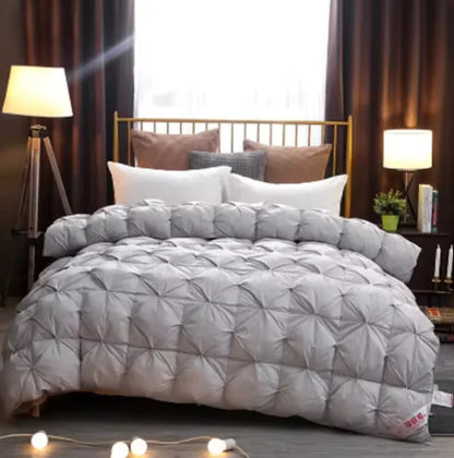 Elegant Luxe Goose Down Quilt: Quilted Cotton Comforter